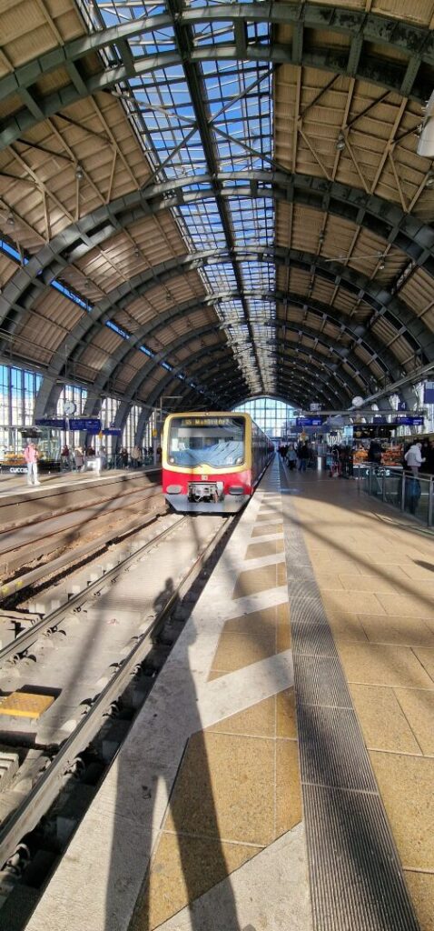 Berlin #Alexanderplatz S-Bahn train station

#Berlin #Germany #photography #BerlinPhotography #photooftheday #city #travel #UrbanPhotography