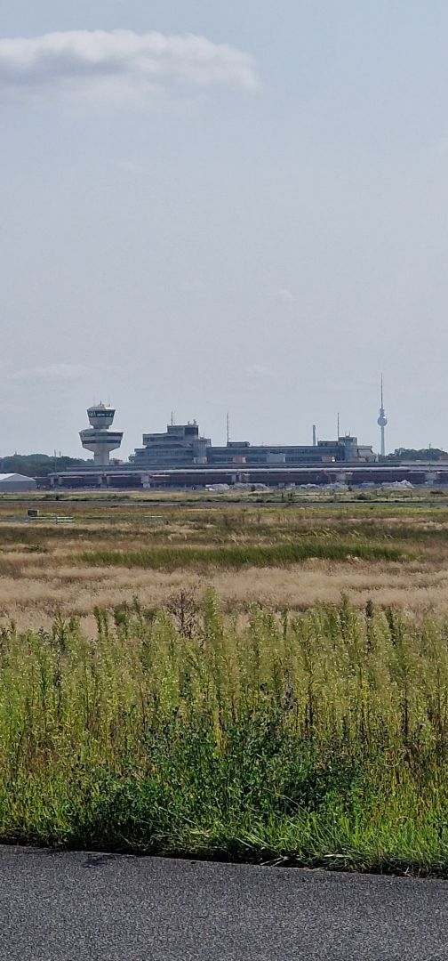 Love touring the old Teg Airport which is currently closed to the public while re-building this whole are has started. #TegelAirport #TXL #Berlin