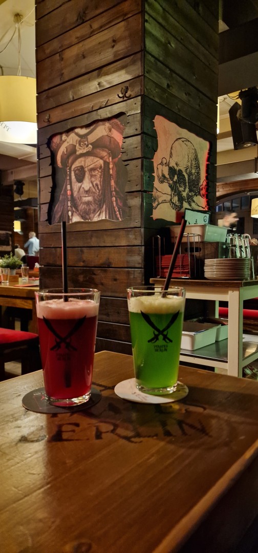 #Pirates in #Berlin – yummy evening with long-time friend Nicole 😋 💖