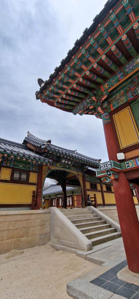 At the next stop Naksam Temple at the Eastern Ocean. East Coast of #SouthKorea