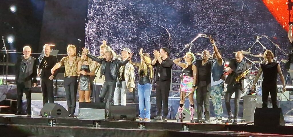 German Rock’n’Roll legend #PeterMaffay with special guests Joy Denalane, Johannes Oerding, Rea Garvey and Anastacia – #Abschiedstour in #Berlin
