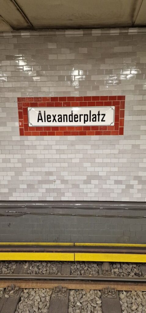 #Berlin U-Bahn #AlexanderPlatz #underground #subway #citylife