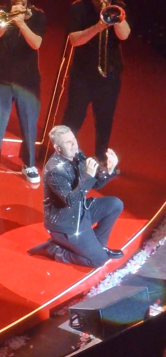 [Video] Off to Royal Albert Hall to see Gary Barlow last Tuesday …