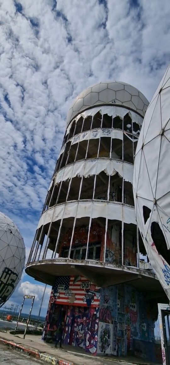 [Video] This is such a surreal place… The old Spy Station up on Teufelsberg in Berlin. Abundant since the Allies left in 1994 – but now co-owned by artists trying to preserve what is left and recreating this place as one of art.