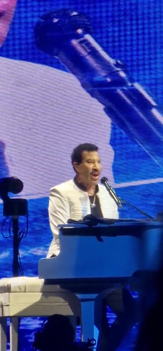 [Video] Lionel Richie in concert in Berlin