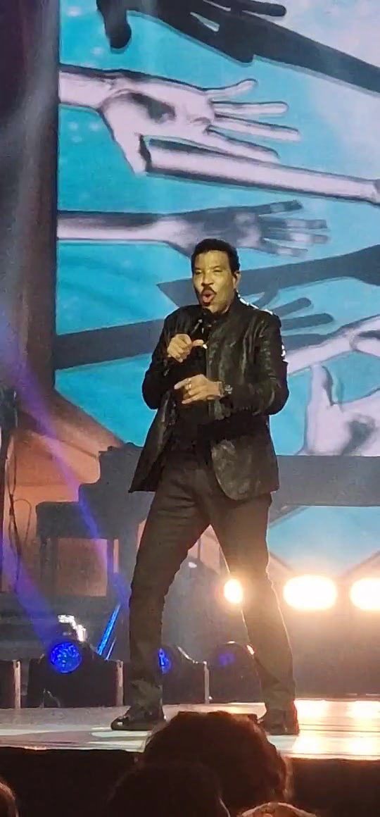 [Video] Lionel Richie in concert in Berlin