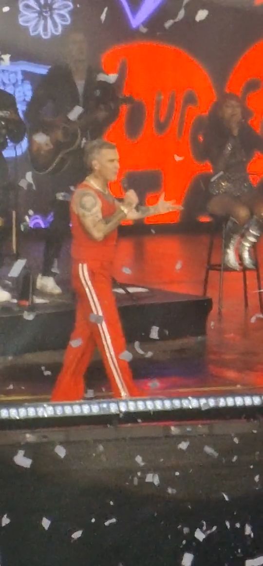 [Video] Robbie Williams in Berlin